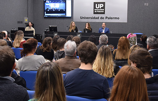 Entrega de diplomas a los mejores promedios de Abogacía