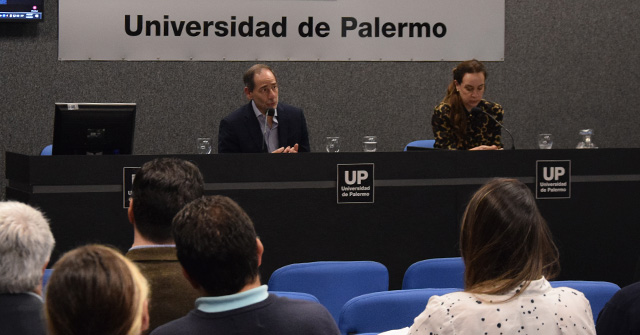 Reunión del cuerpo docente de la Facultad de Derecho